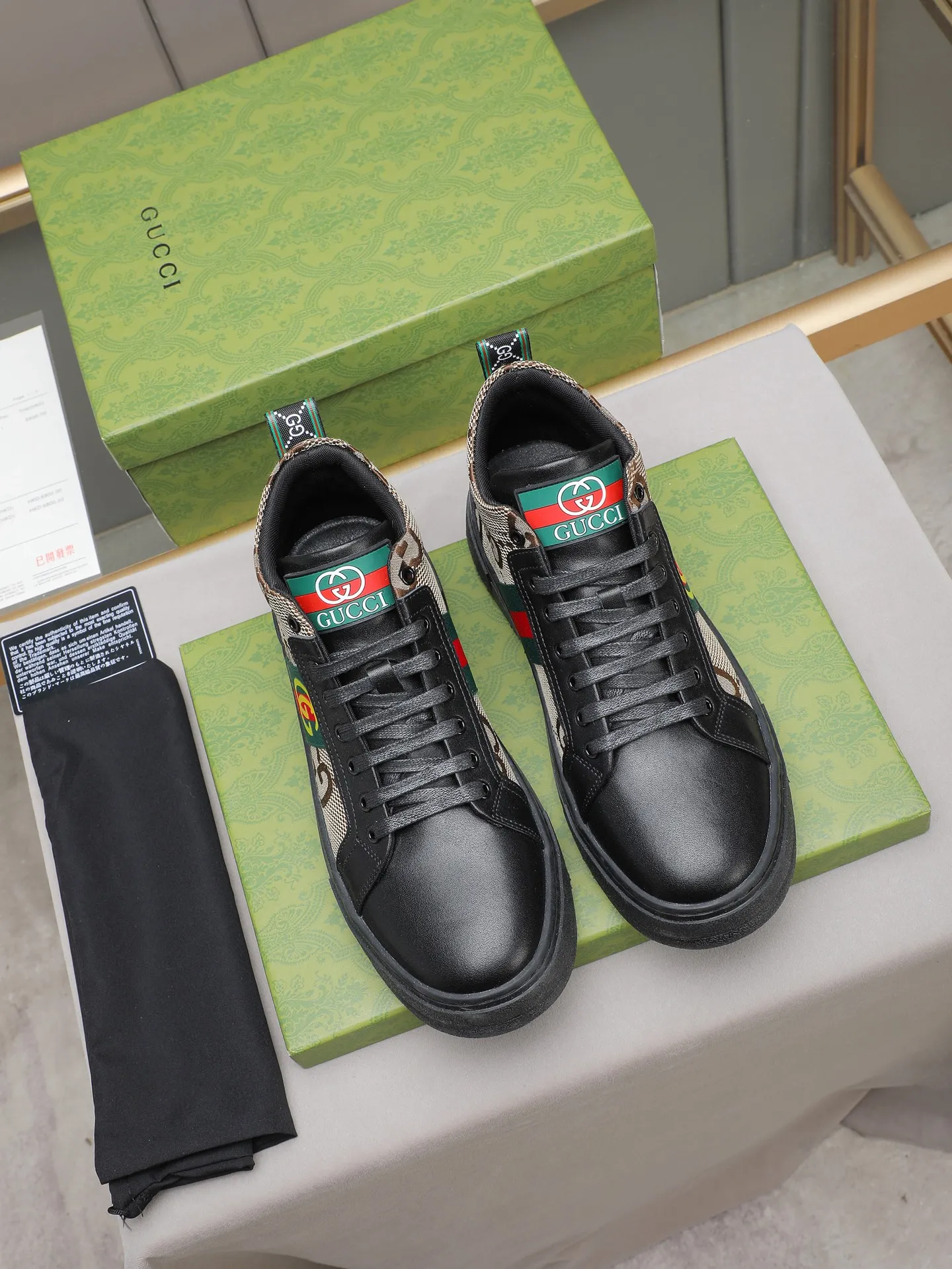 💶PP420 [GUCCI] Men’s classic Gucci high-top casual shoes. The uppers are made of imported cowhide from Italy and mesh lining. They are fine in workmanship and high-end. Has a fashionable and exemplary look. Original rubber wear-resistant and anti-slip outsole. Code number: 38-45 (45 is customized)